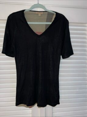 Women’s  Burberry short sleeve Top , size small